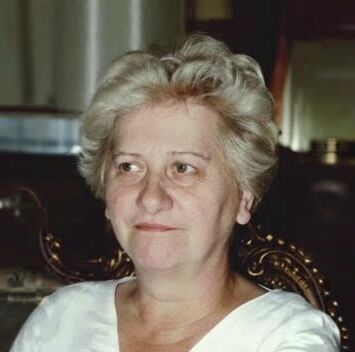 Stephanie "Simone" Oudermans